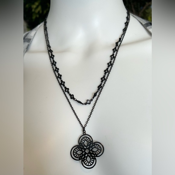 All Black Elegant Fleur de Lis Necklace - Classic Flower Layered Necklace - Picture 6 of 10